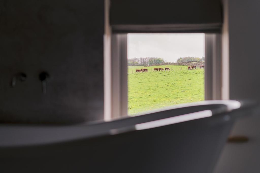 The Blind Bull Hotel Little Hucklow Buitenkant foto