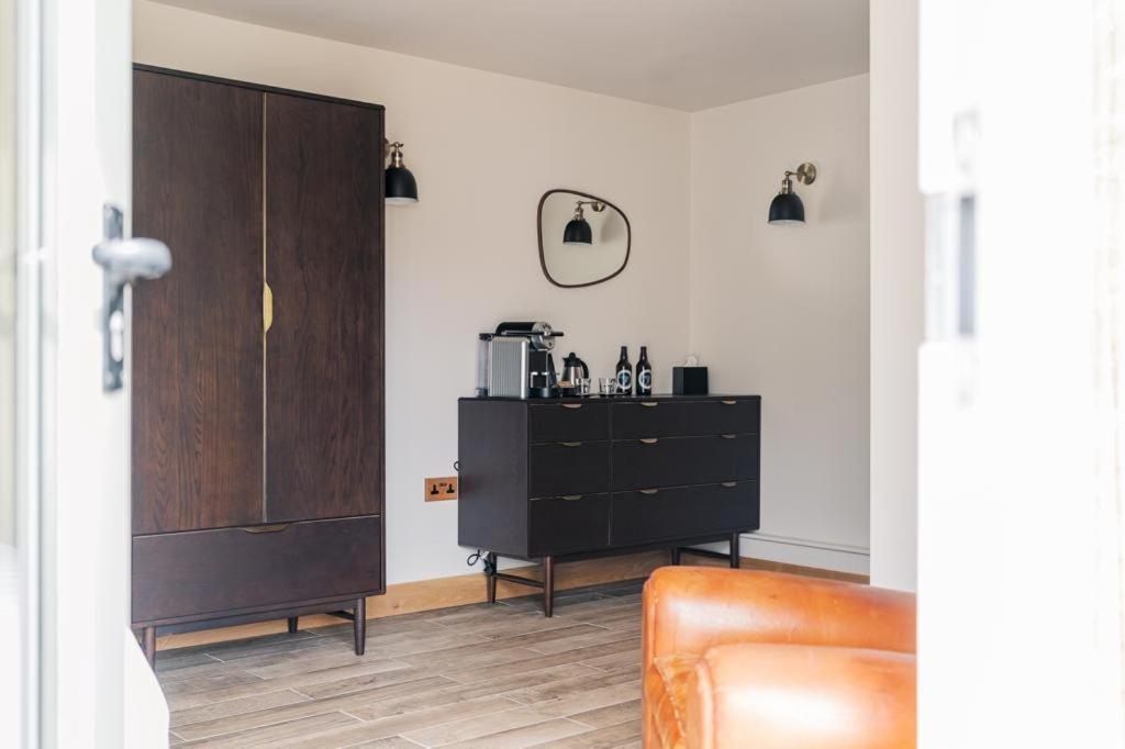 The Blind Bull Hotel Little Hucklow Buitenkant foto